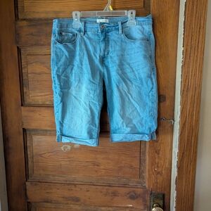 Blue Jean Shorts with Cuffed Hem and Washed‎ Look